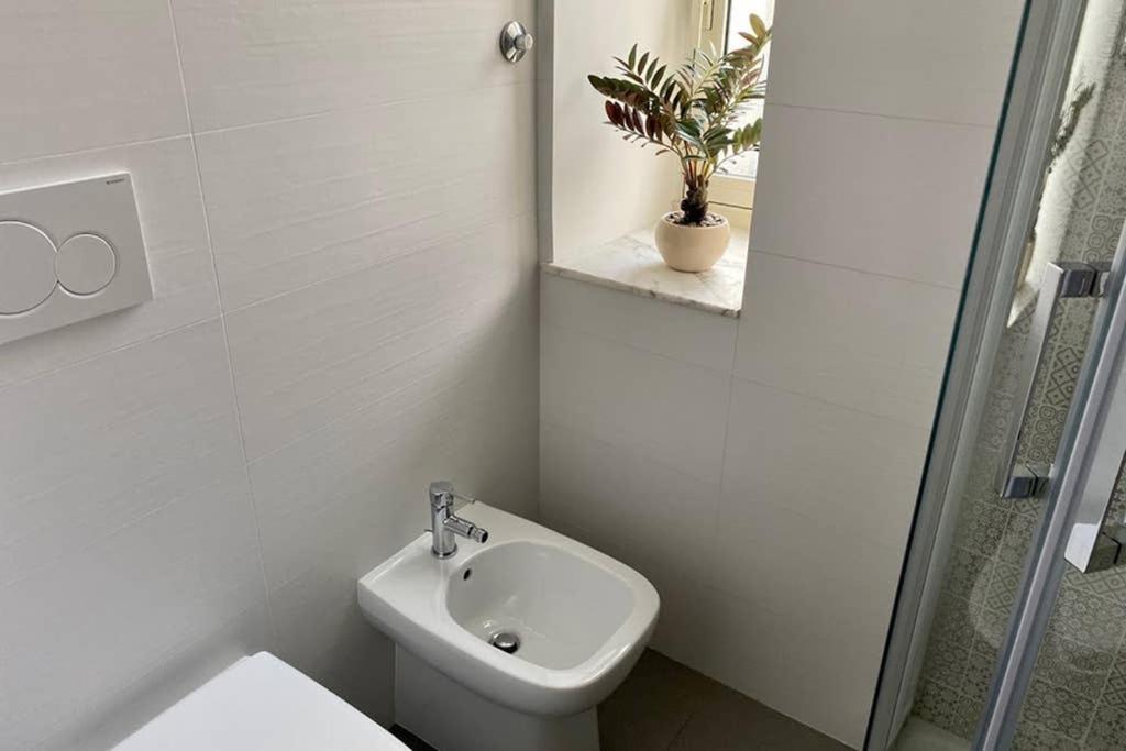 Central Modern Apartment Rome -Locazione Turistica- エクステリア 写真